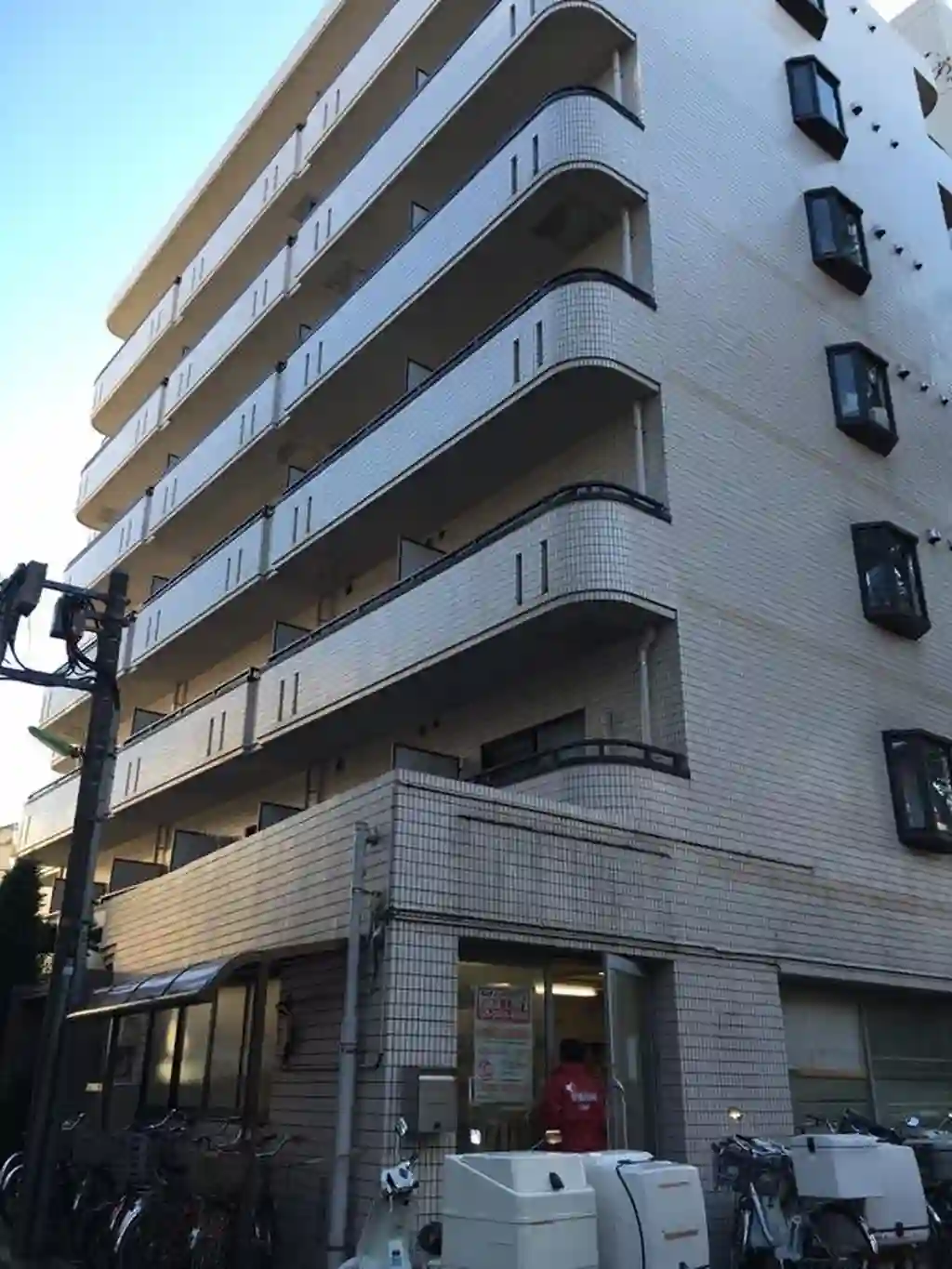 アゼリア明大前 外観